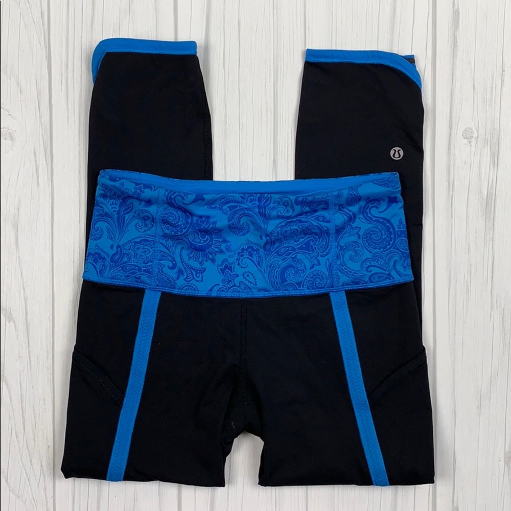 Lululemon paisley black blue cropped yoga leggings
